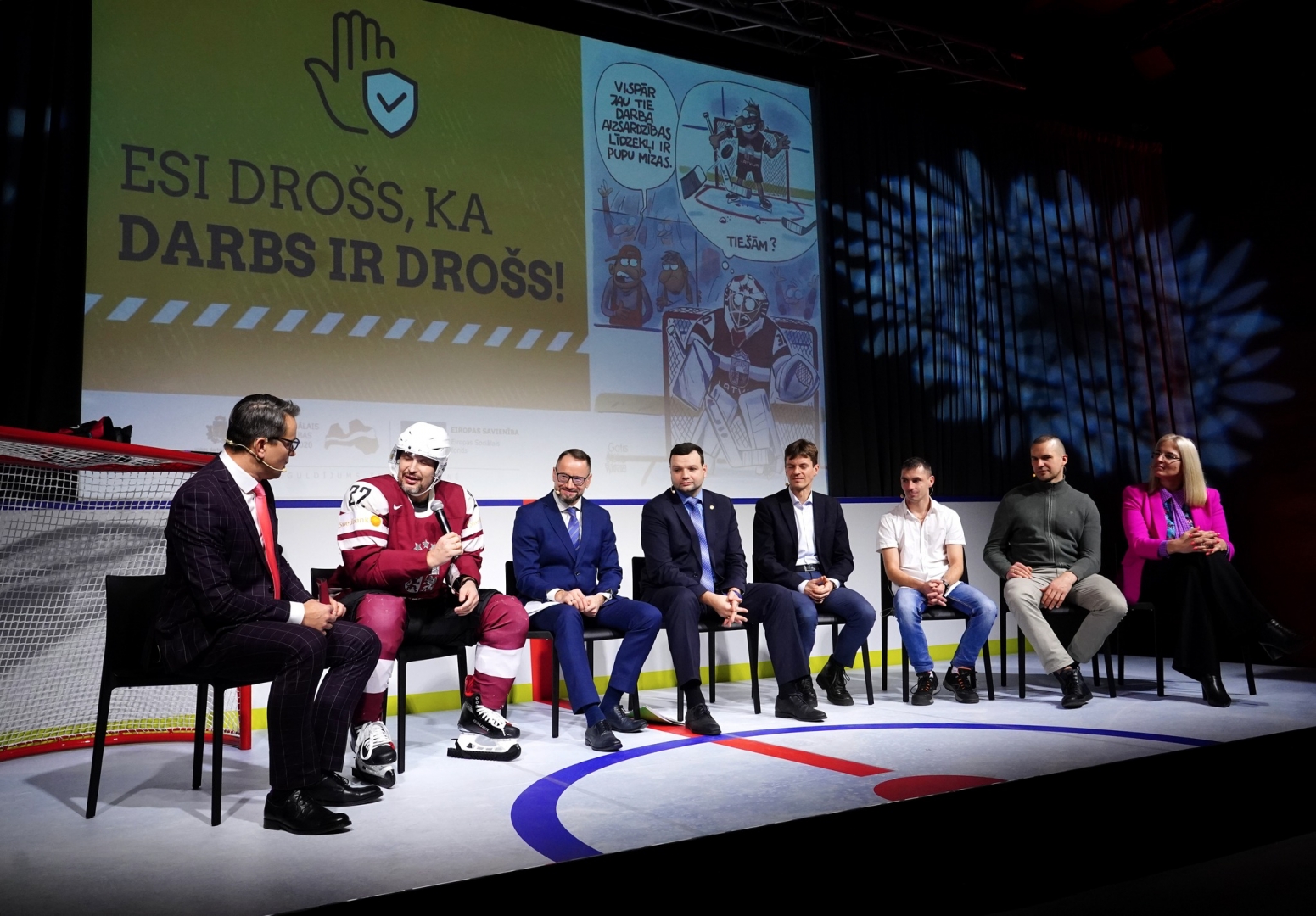 Esi drošs skatuve