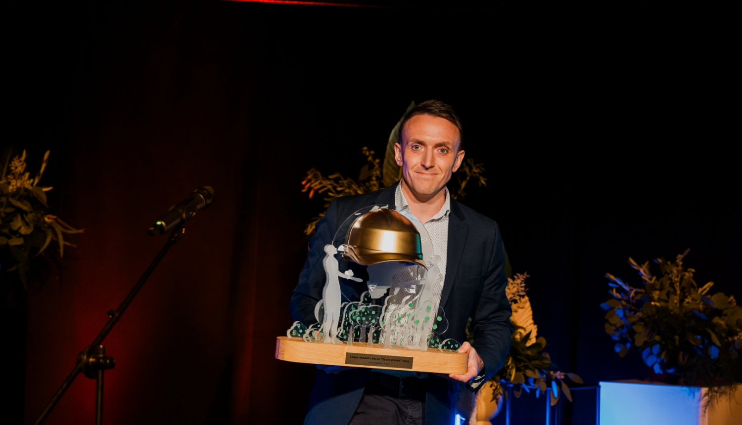 Zelta ķiveres balva ko saņem kompānija SCHWENK Latvija